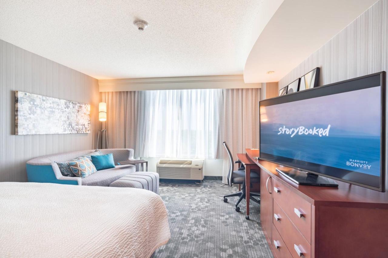 | Courtyard by Marriott Silver Spring Downtown