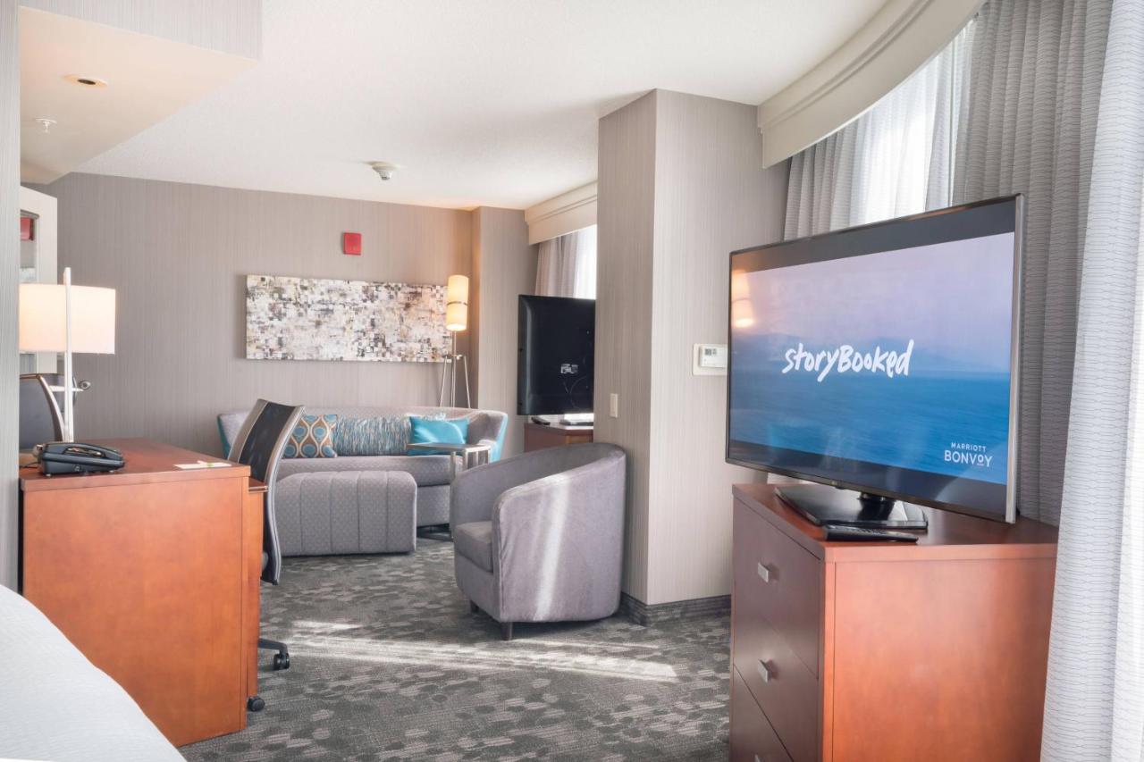 | Courtyard by Marriott Silver Spring Downtown
