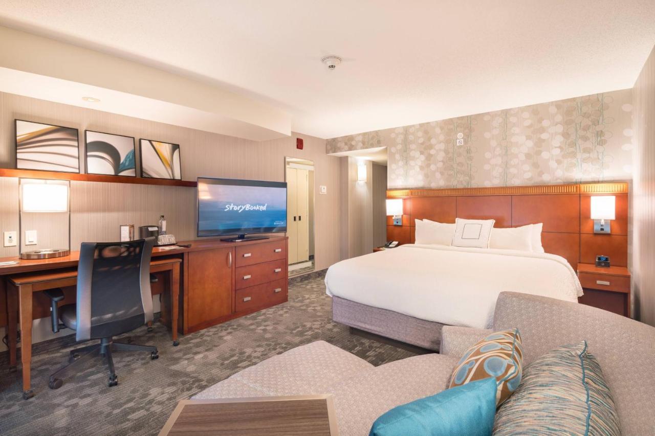 | Courtyard by Marriott Silver Spring Downtown