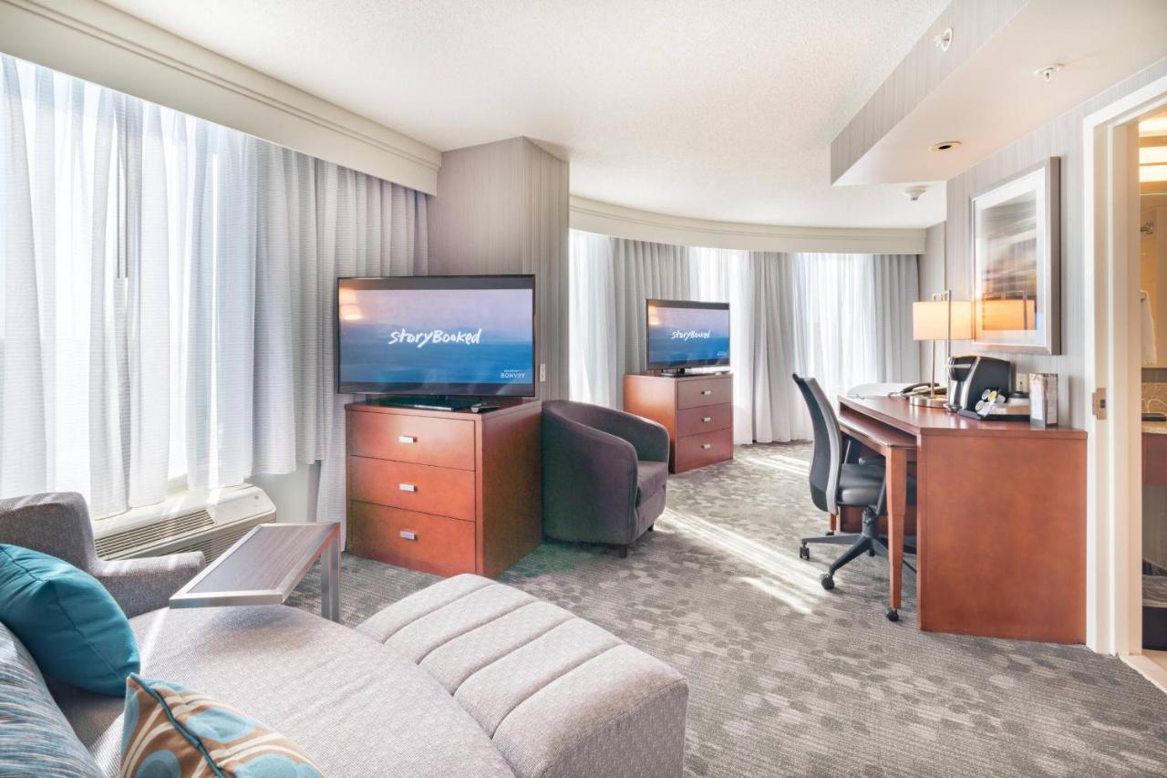 | Courtyard by Marriott Silver Spring Downtown