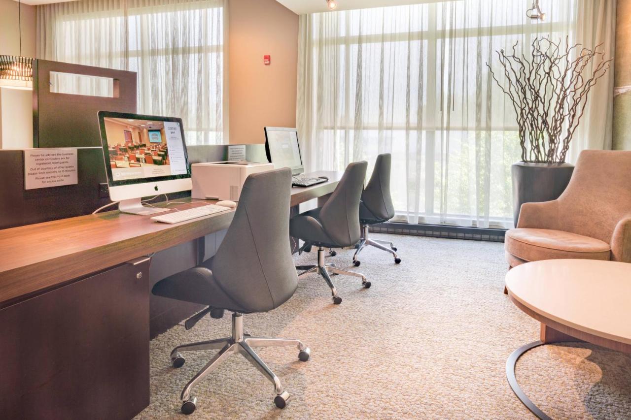 | Courtyard by Marriott Silver Spring Downtown