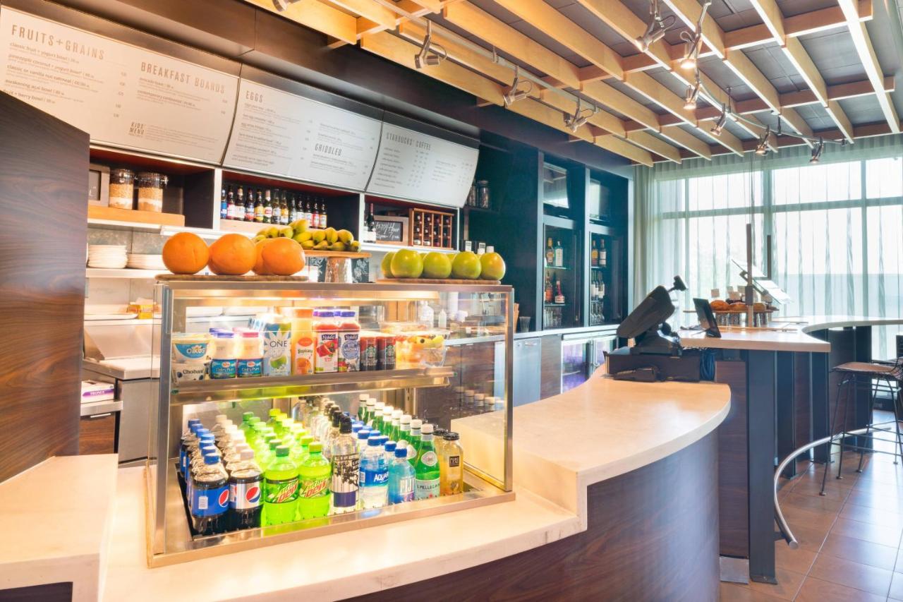 | Courtyard by Marriott Silver Spring Downtown