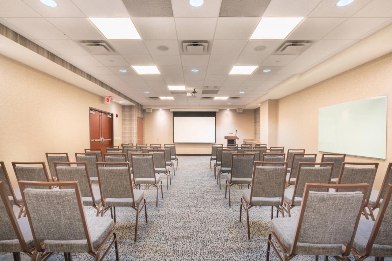 | Courtyard by Marriott Silver Spring Downtown