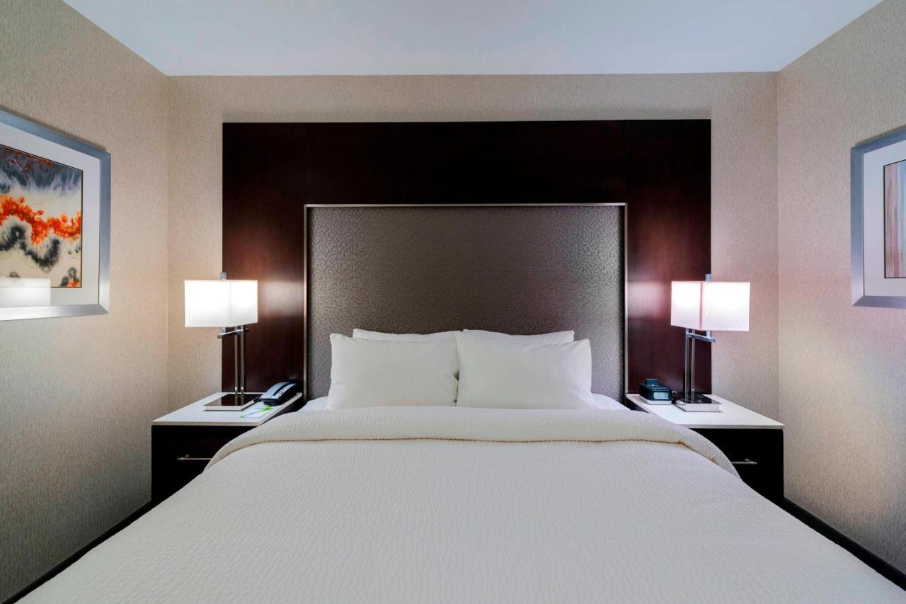 | Fairfield Inn & Suites Boston Cambridge