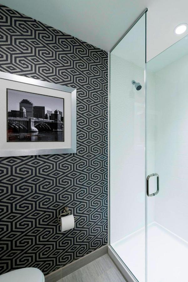 | Fairfield Inn & Suites Boston Cambridge