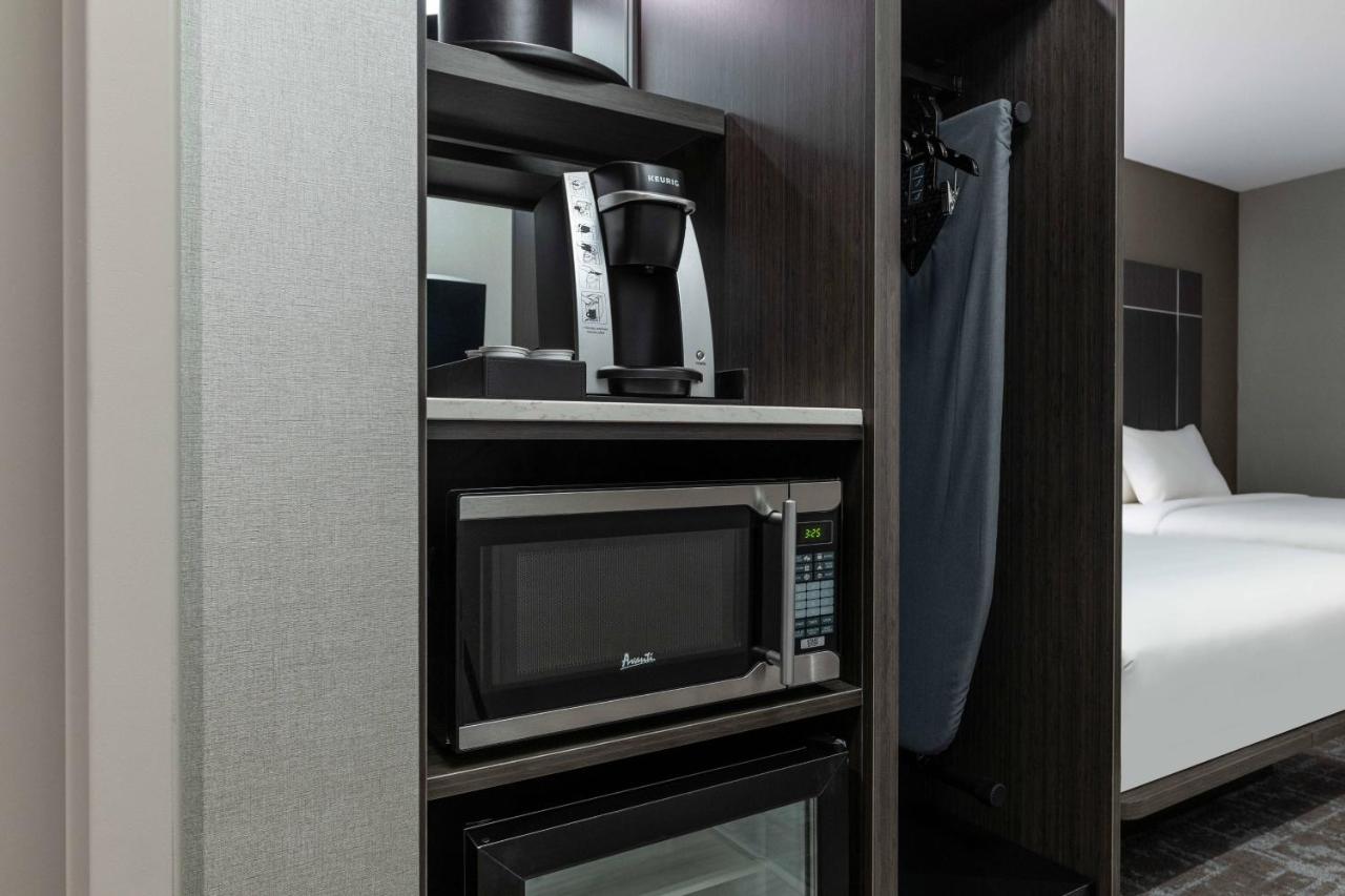 | Fairfield by Marriott Inn & Suites Boston Medford