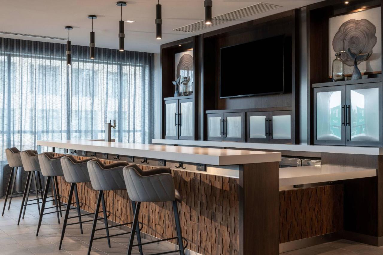 | Fairfield by Marriott Inn & Suites Boston Medford