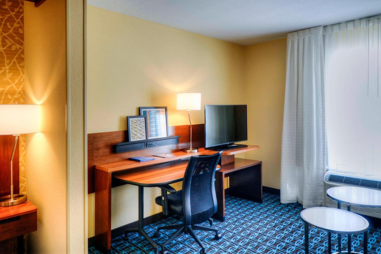 | Fairfield Inn & Suites by Marriott Princeton