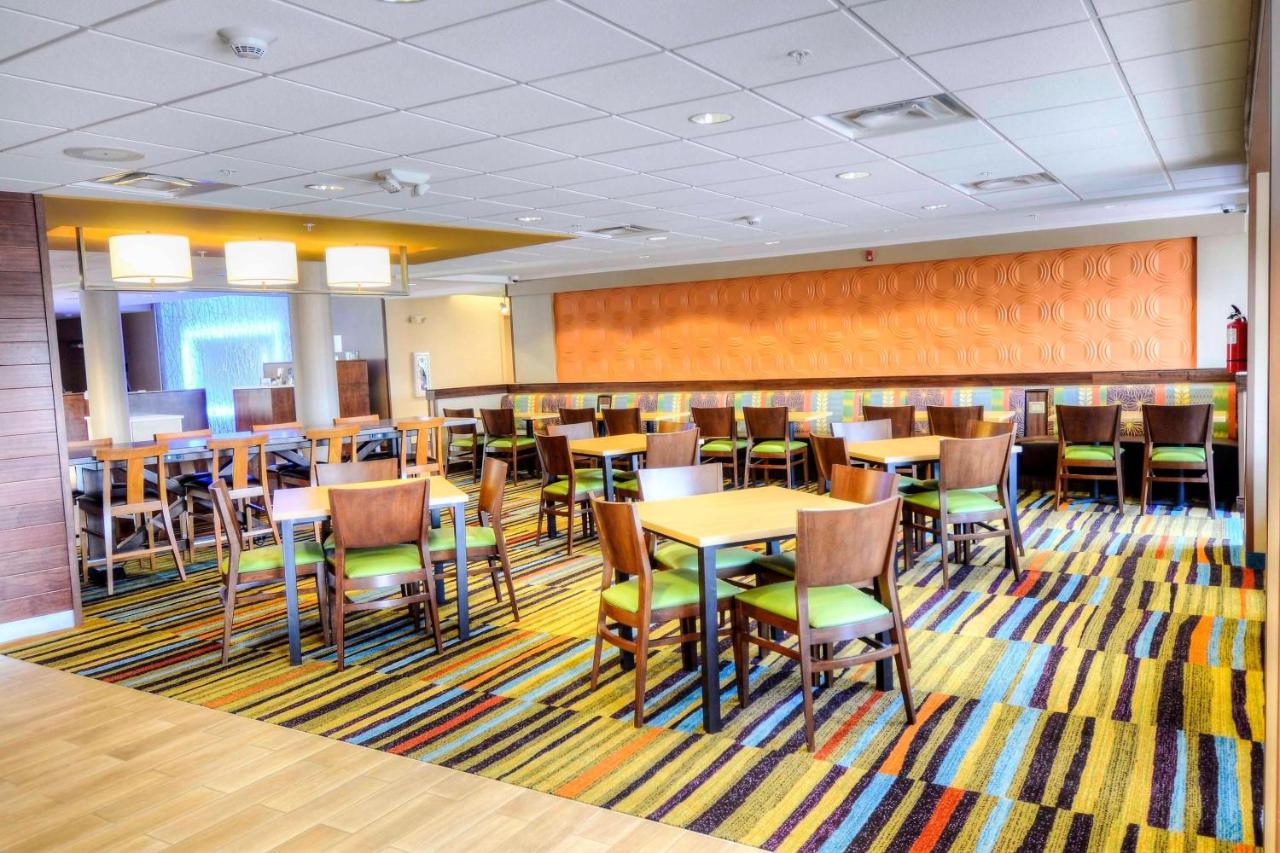 | Fairfield Inn & Suites by Marriott Princeton