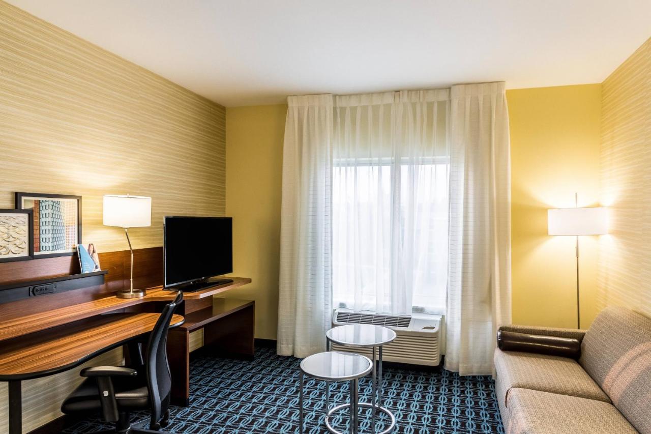 Queen Suite at Fairfield Inn & Suites by Marriott Butte