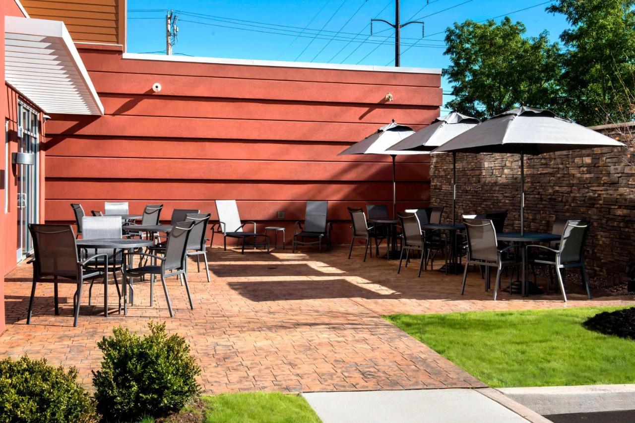| Fairfield Inn & Suites by Marriott Buffalo Amherst/University