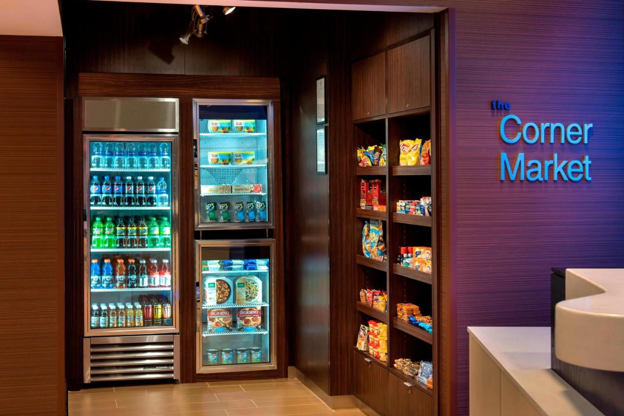 | Fairfield Inn & Suites by Marriott Buffalo Amherst/University