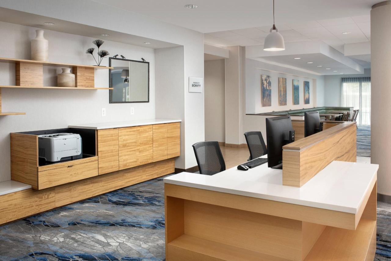 | Fairfield Inn & Suites Baltimore BWI Airport