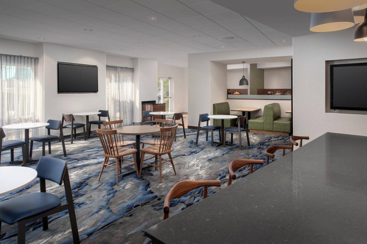 | Fairfield Inn & Suites Baltimore BWI Airport