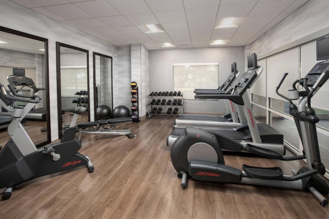 | Fairfield Inn & Suites Baltimore BWI Airport