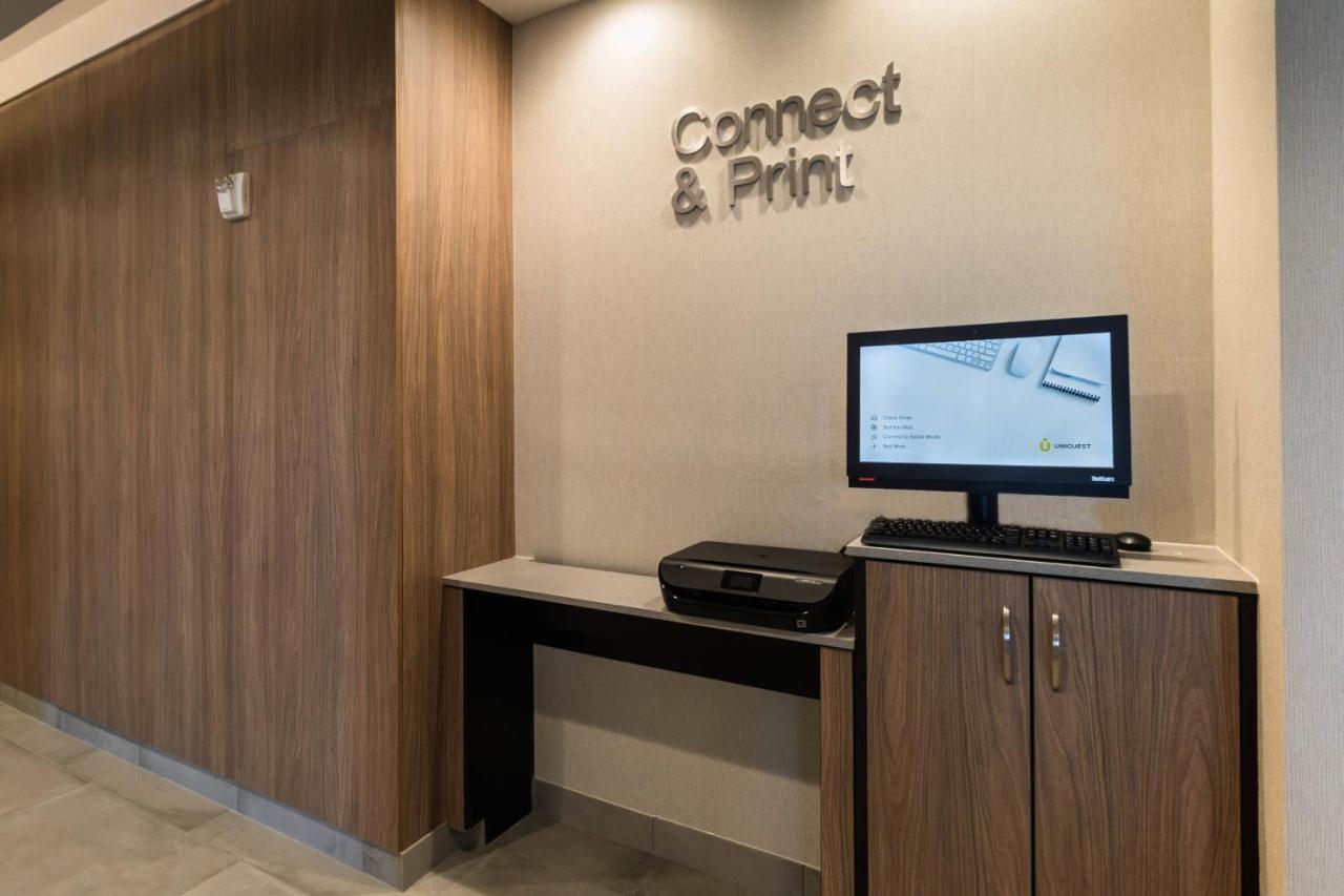 | Fairfield Inn & Suites by Marriott Brownsville North