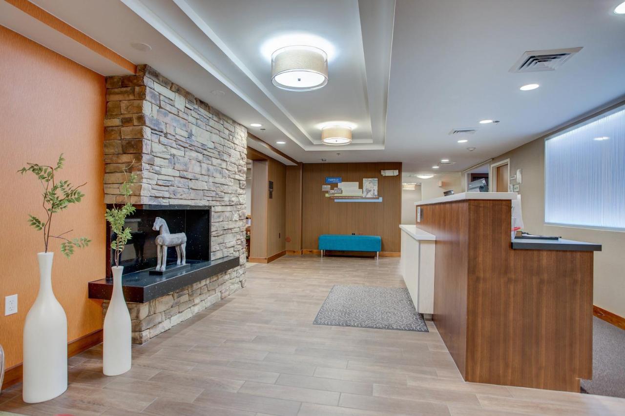 | Fairfield Inn by Marriott Burlington Williston
