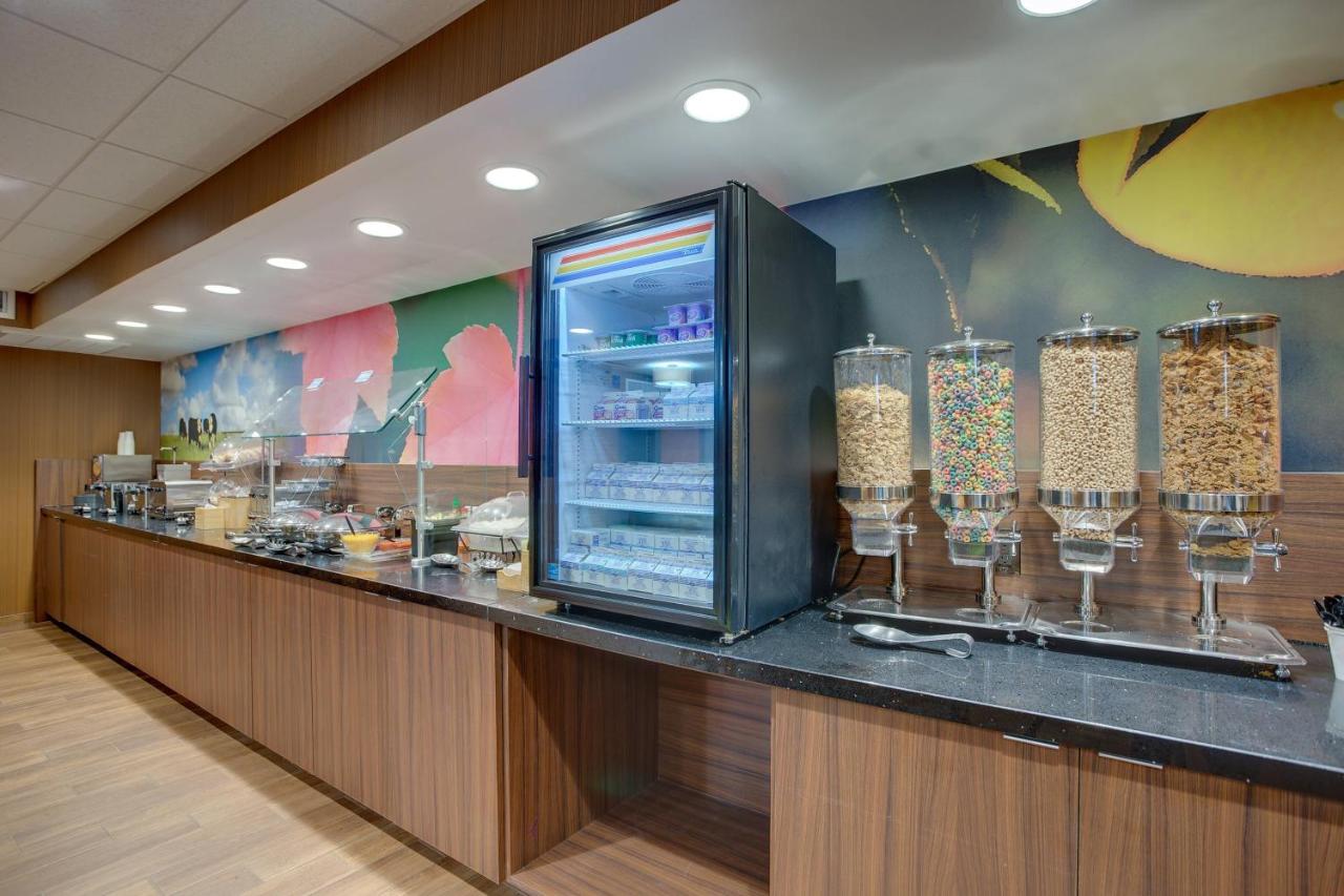 | Fairfield Inn by Marriott Burlington Williston