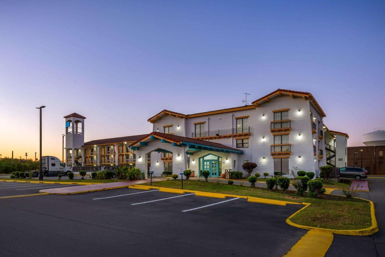 | Days Inn by Wyndham Richmond/South