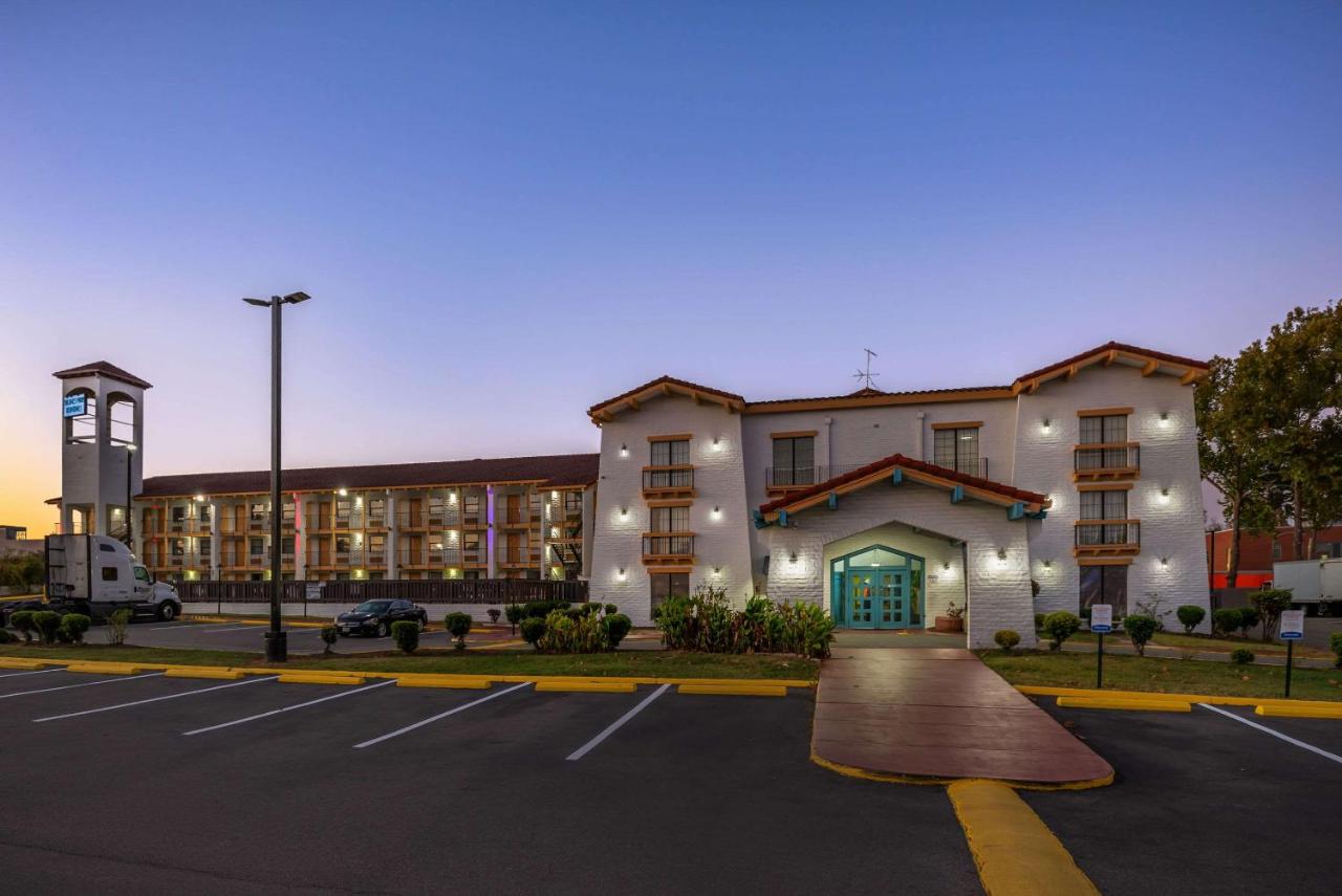 | Days Inn by Wyndham Richmond/South
