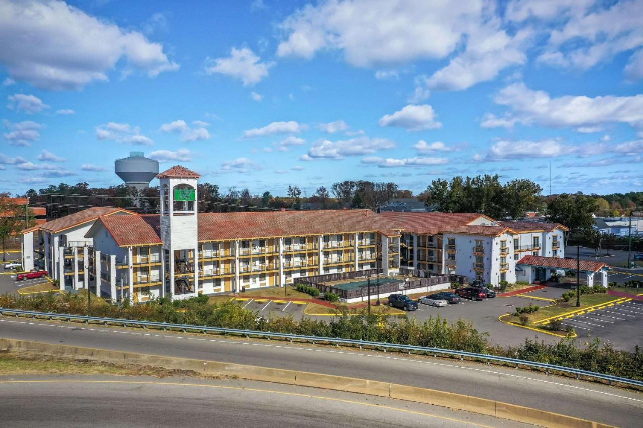  | Days Inn by Wyndham Richmond/South