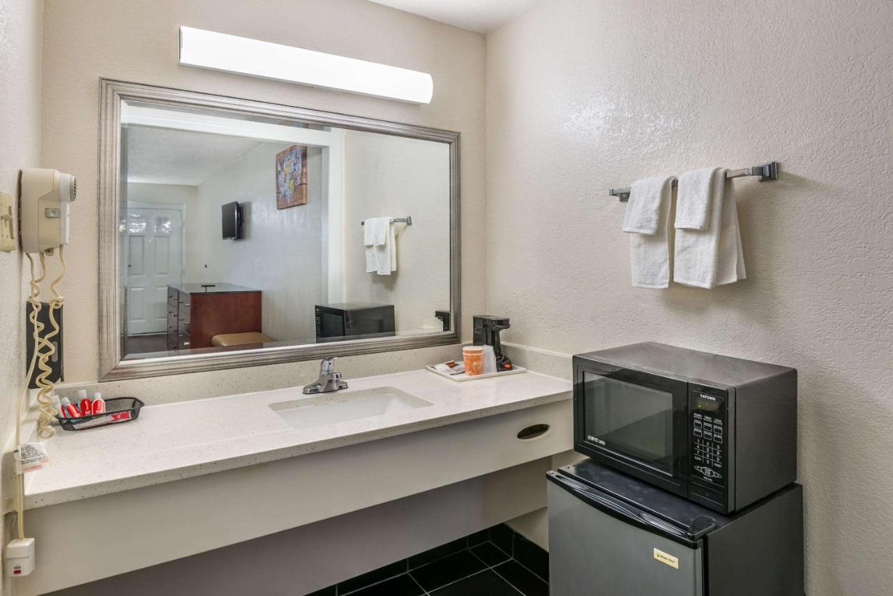 | Days Inn by Wyndham Richmond/South
