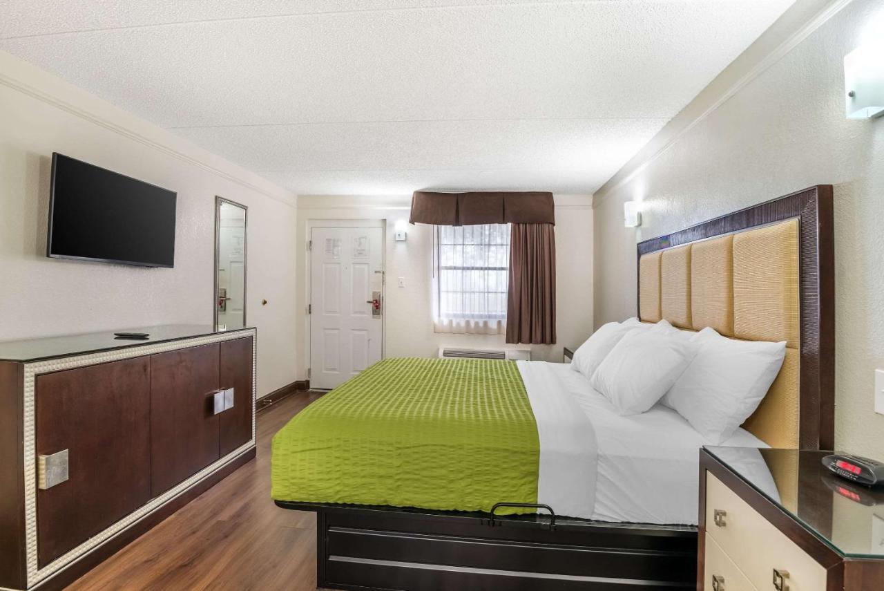 | Days Inn by Wyndham Richmond/South