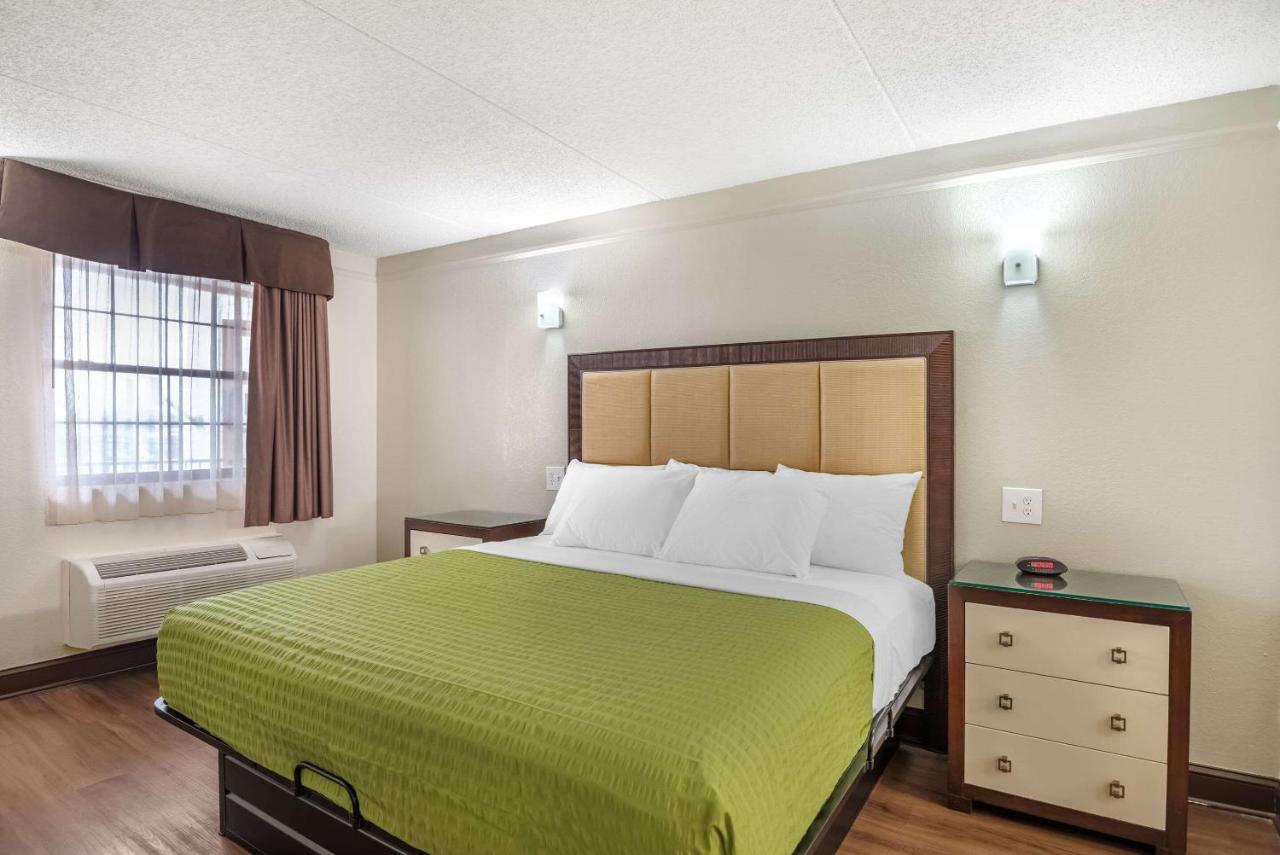 | Days Inn by Wyndham Richmond/South
