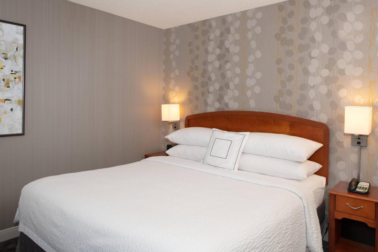  | Courtyard by Marriott Newark Silicon Valley