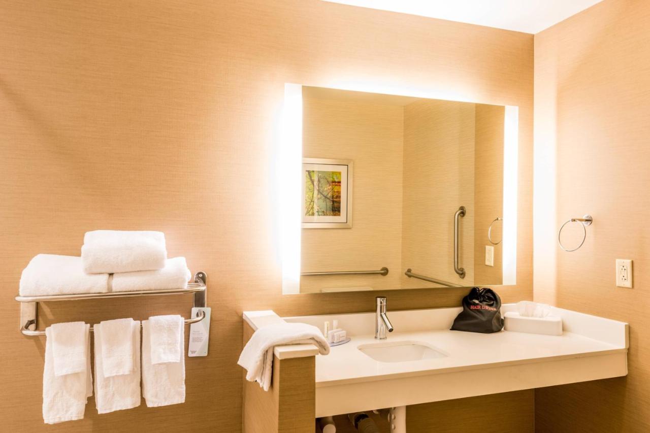 | Fairfield Inn & Suites by Marriott Atlanta Fairburn
