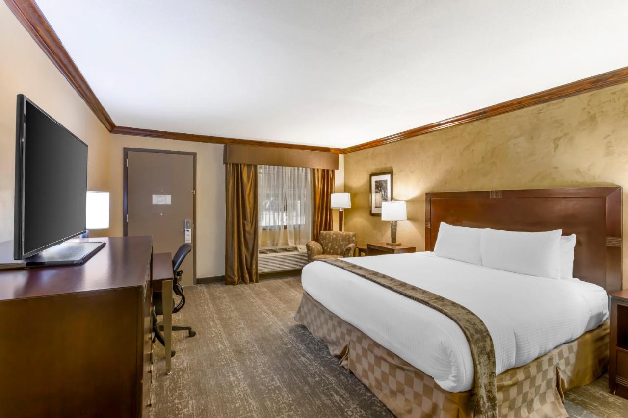 Room #51145414 at Best Western Plus Raton Hotel