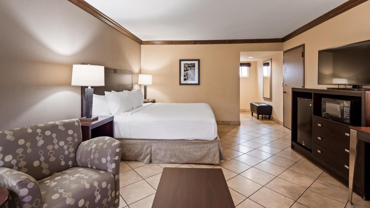  | Best Western Plus Raton Hotel