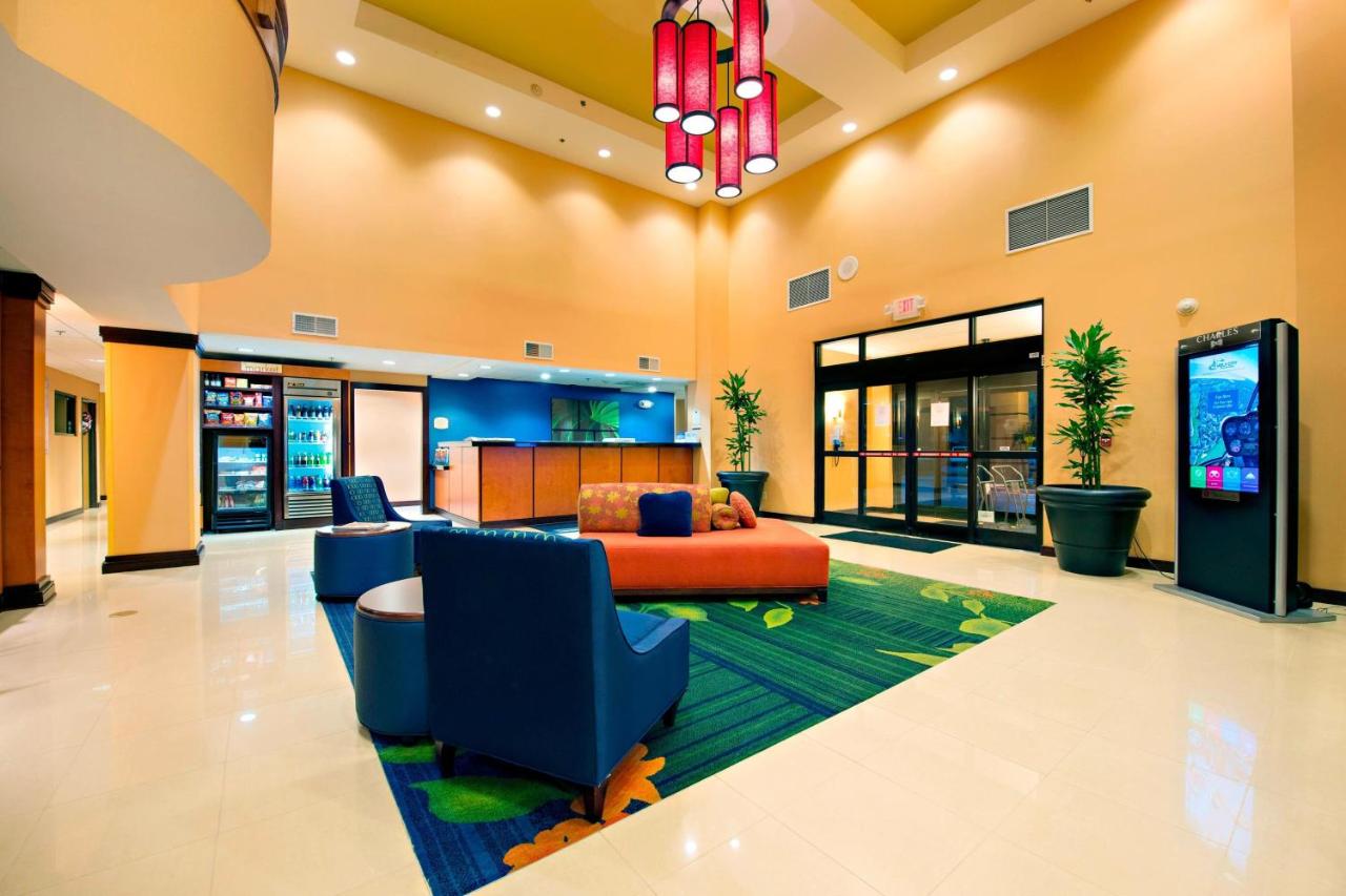 | Fairfield Inn & Suites by Marriott Charleston Airport/Convention Center