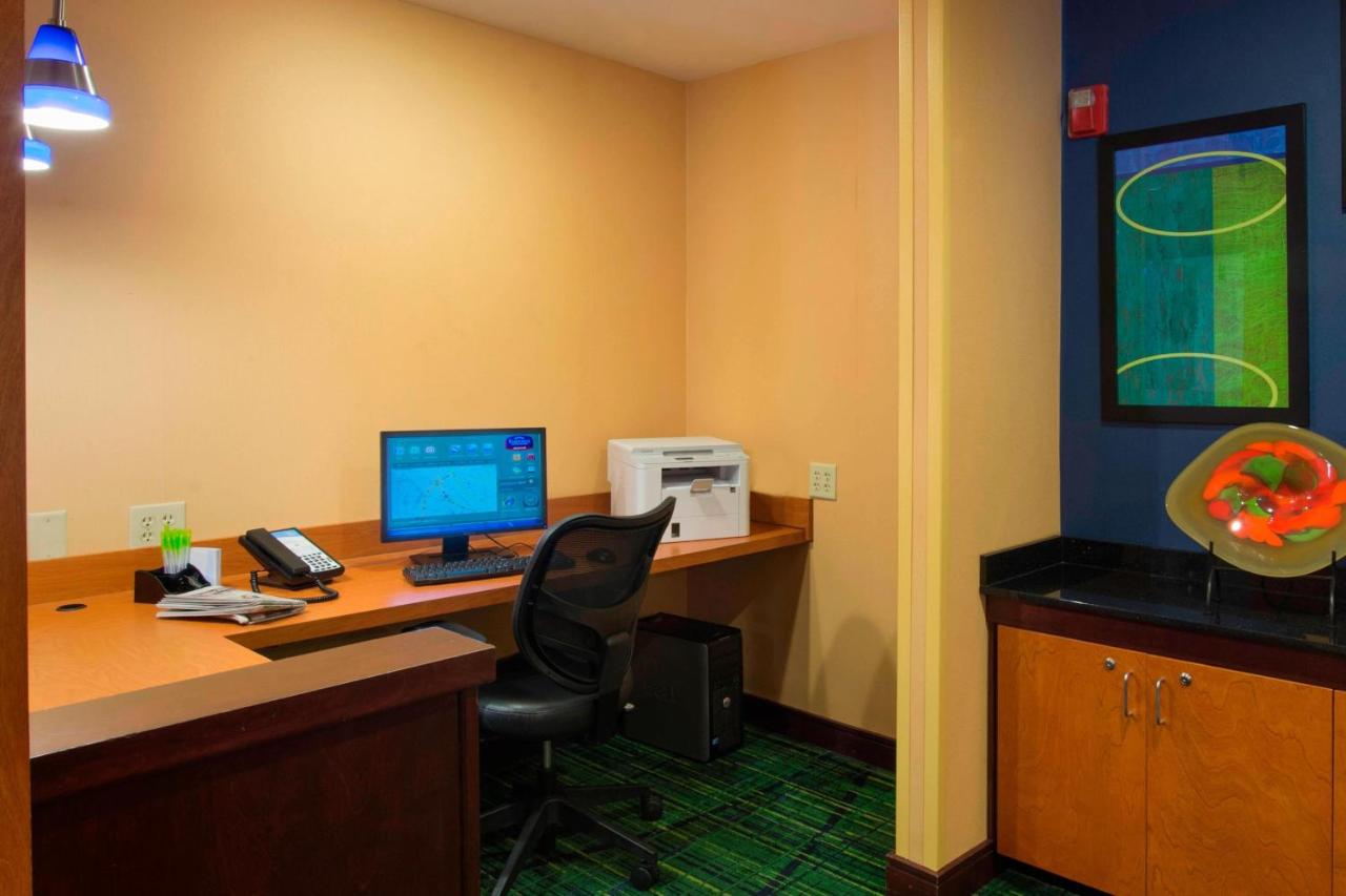 | Fairfield Inn & Suites by Marriott Charleston Airport/Convention Center