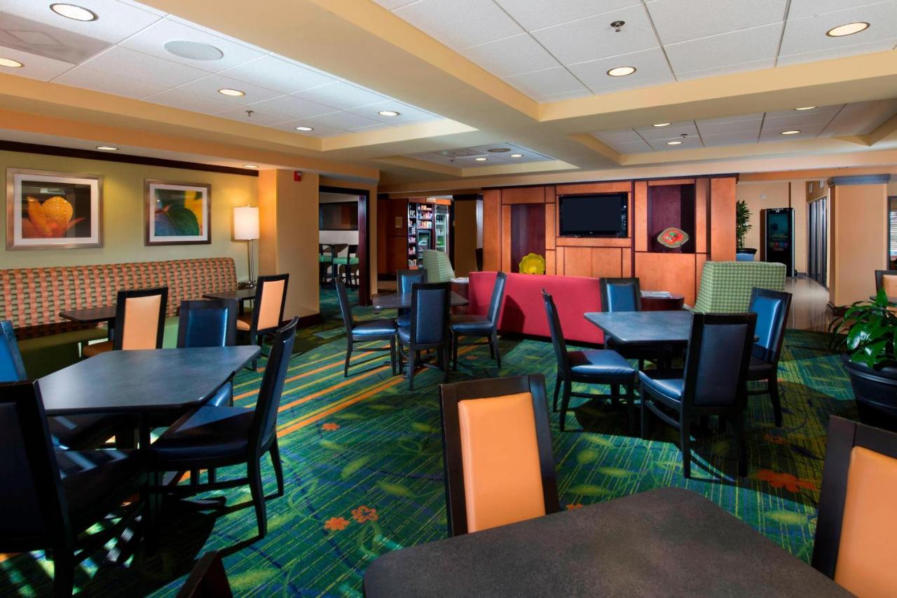 | Fairfield Inn & Suites by Marriott Charleston Airport/Convention Center