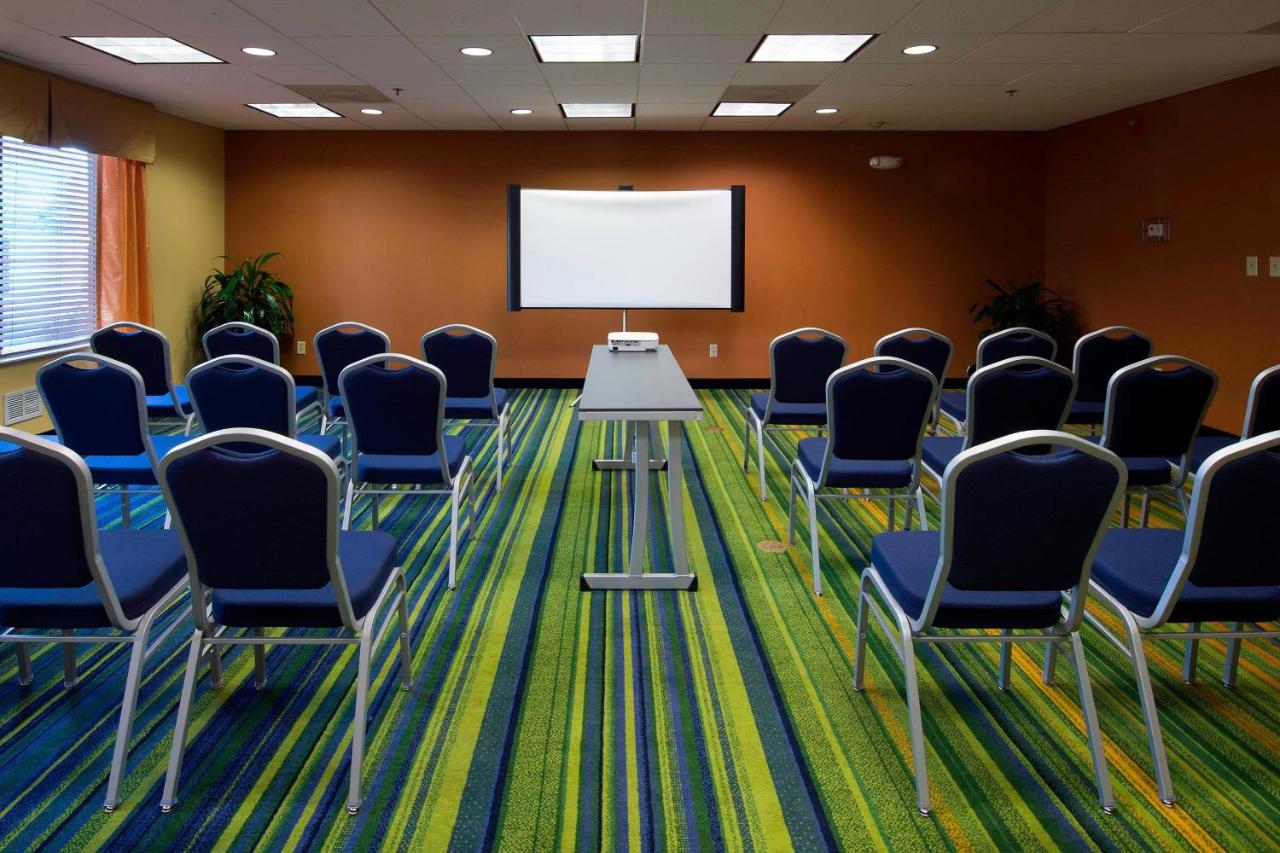 | Fairfield Inn & Suites by Marriott Charleston Airport/Convention Center