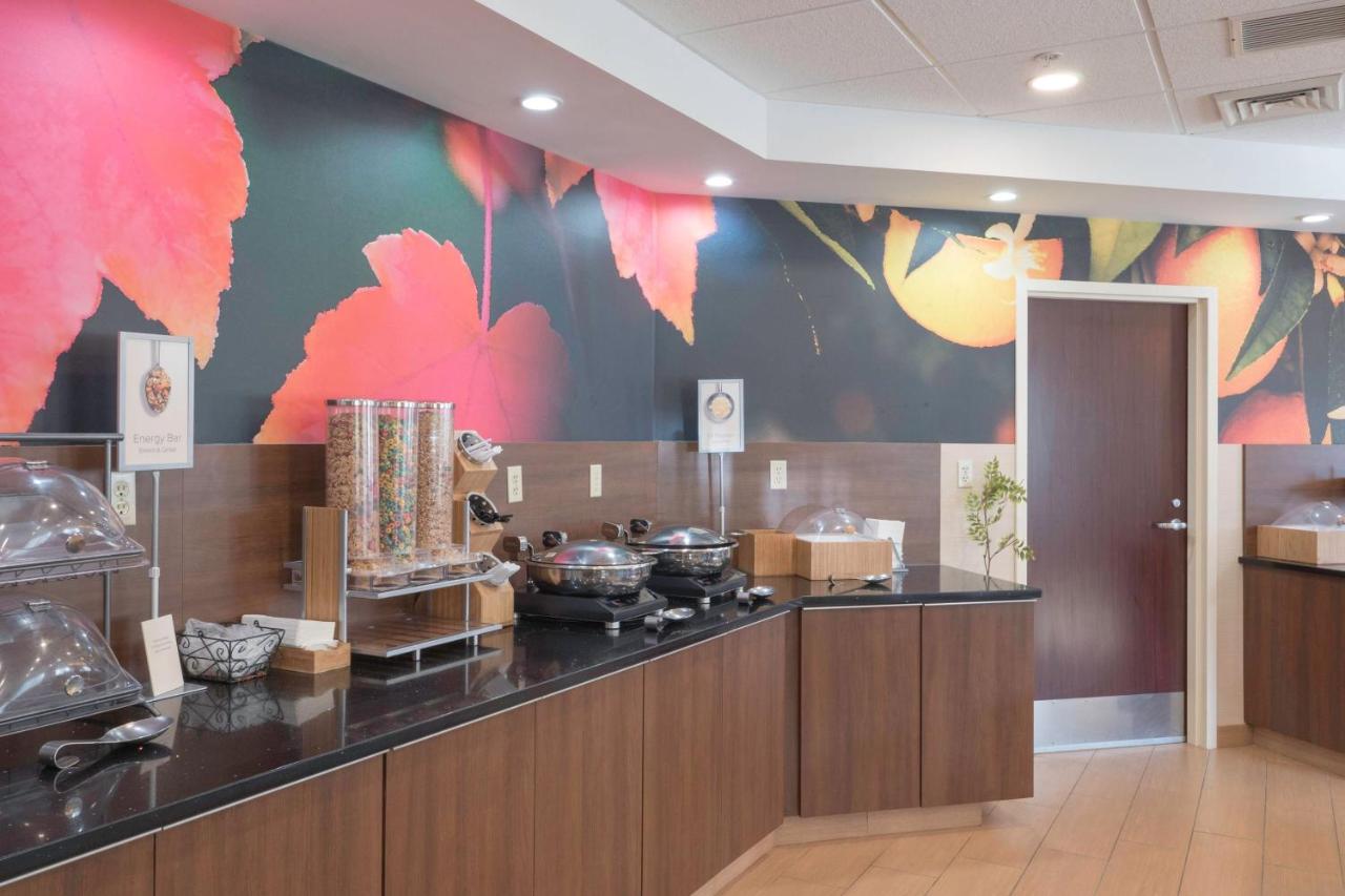 | Fairfield Inn & Suites by Marriott Cleveland Streetsboro