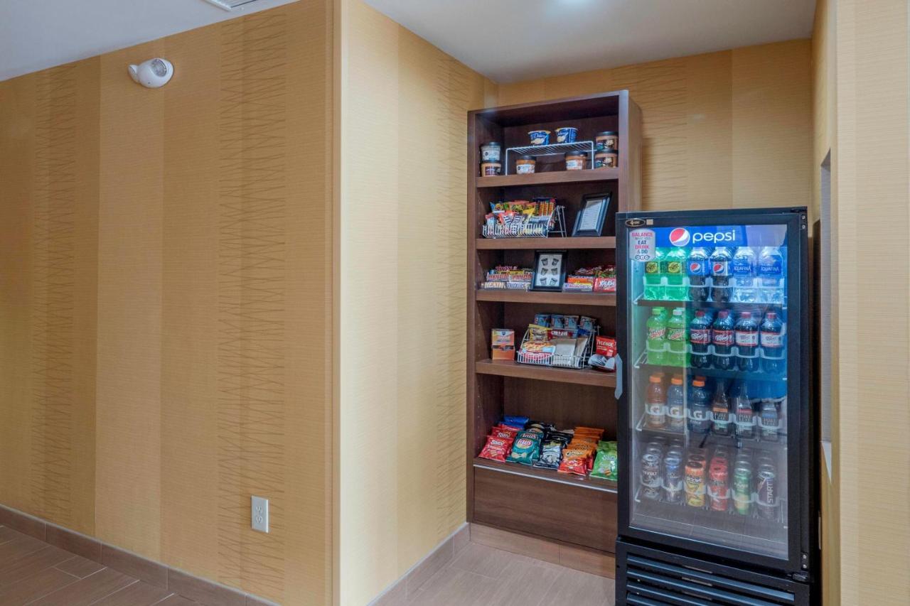 | Fairfield Inn & Suites by Marriott Cleveland Streetsboro