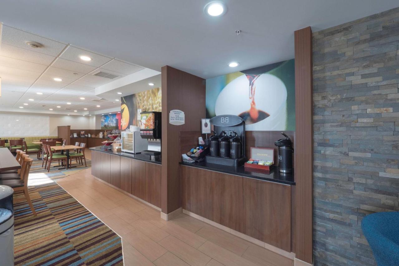 | Fairfield Inn & Suites by Marriott Cleveland Streetsboro