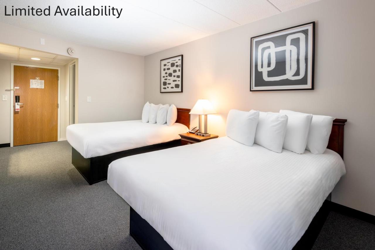 | The View Inn & Suites