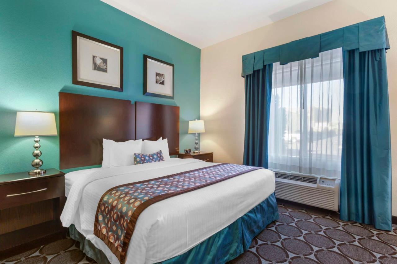 King Suite with Spa Bath - Disability Access - Non smoking at Best Western Sonora Inn & Suites