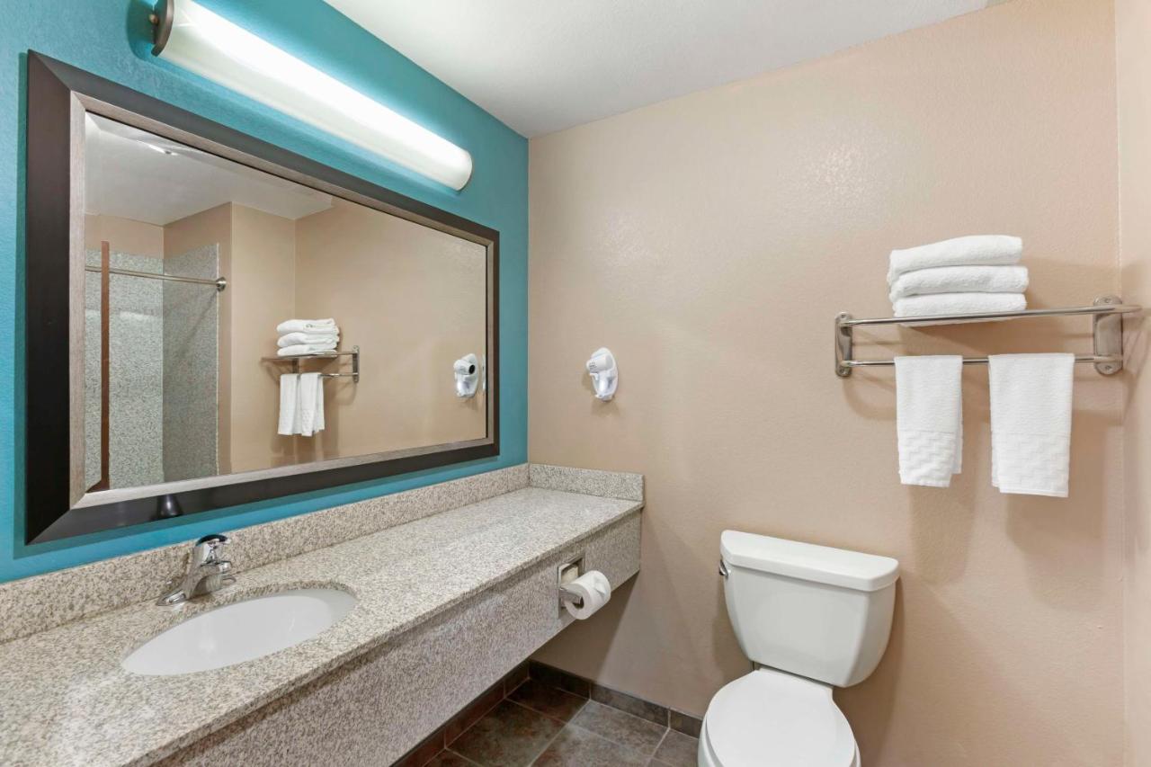 | Best Western Sonora Inn & Suites