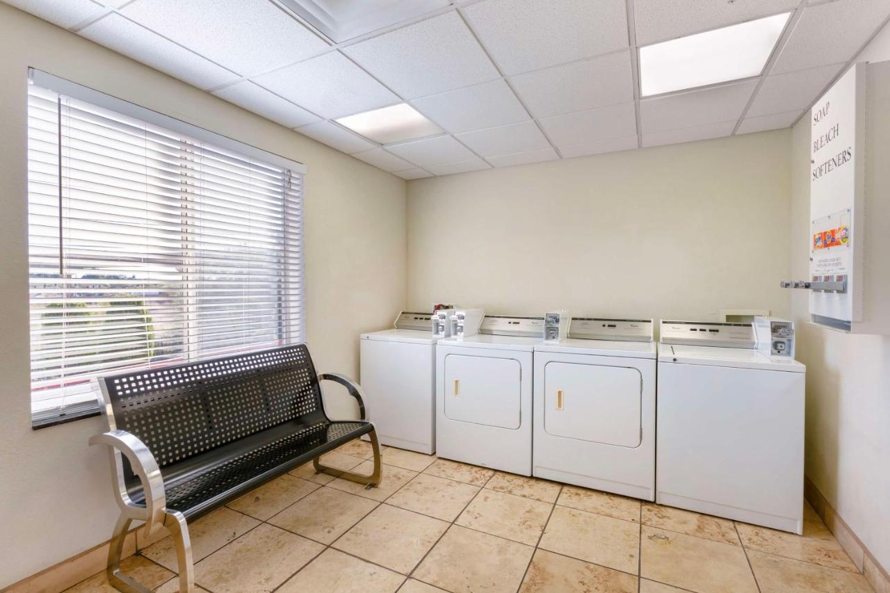 | Best Western Sonora Inn & Suites