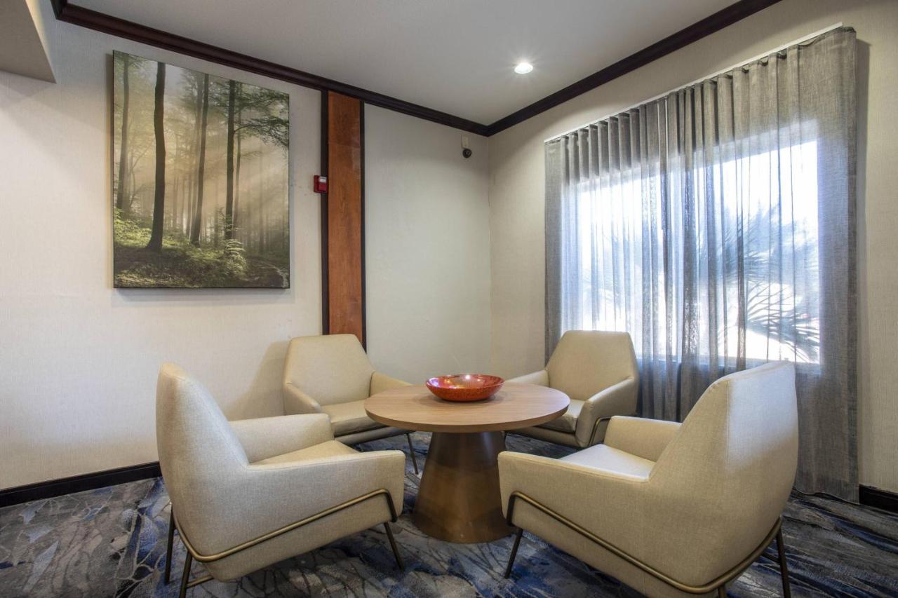 | Fairfield Inn & Suites Marriott San Antonio Boerne