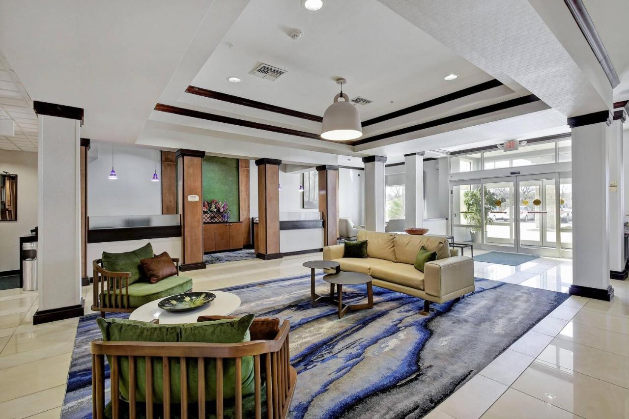 | Fairfield Inn & Suites Marriott San Antonio Boerne
