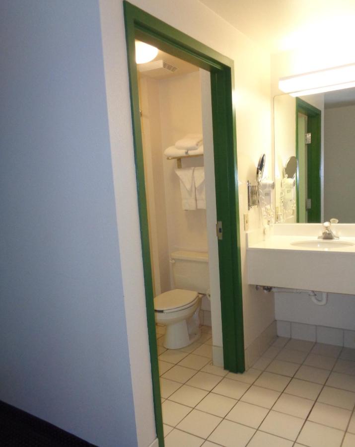 Two Bedroom Queen Suite at Allure Suites