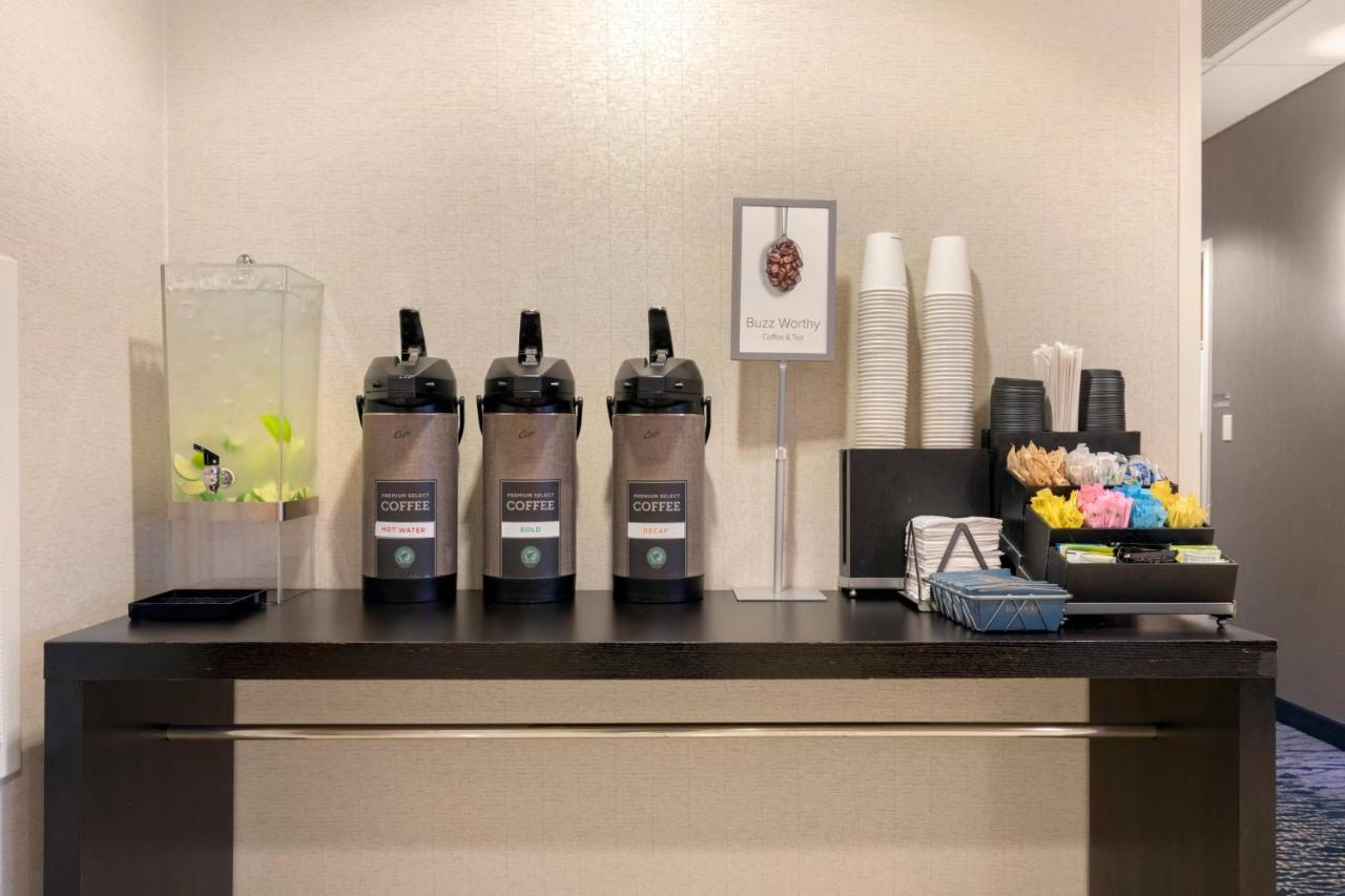 | Fairfield Inn & Suites by Marriott Rockford