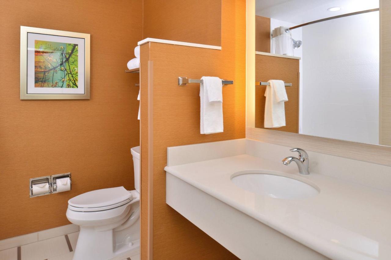 | Fairfield Inn & Suites Sacramento Airport Woodland