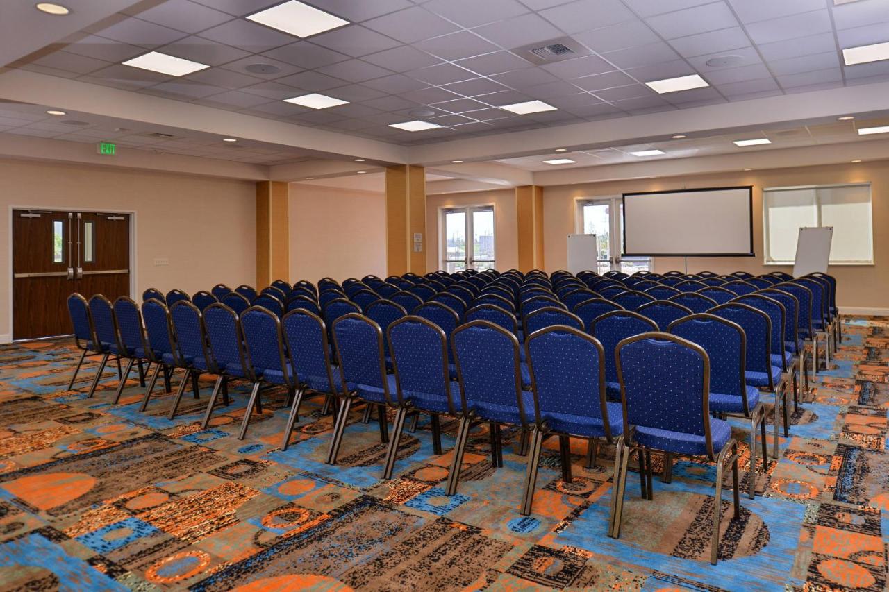 | Fairfield Inn & Suites Sacramento Airport Woodland