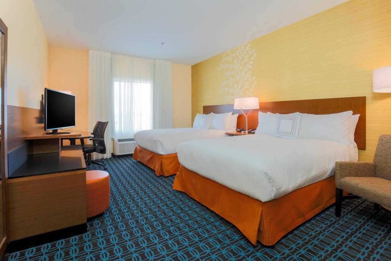 | Fairfield Inn & Suites Cotulla